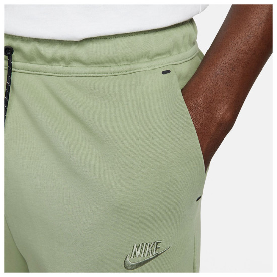Nike Ανδρικό σορτς Tech Fleece Graphic Shorts Nike Ανδρικό σορτς Tech Fleece Graphic Shorts